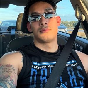 Meet your Posher, Carlos edel